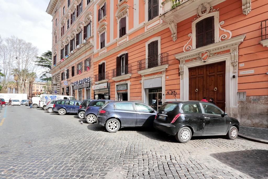 Lucky Domus 2* Rome