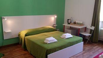 Lucky Domus Guest house