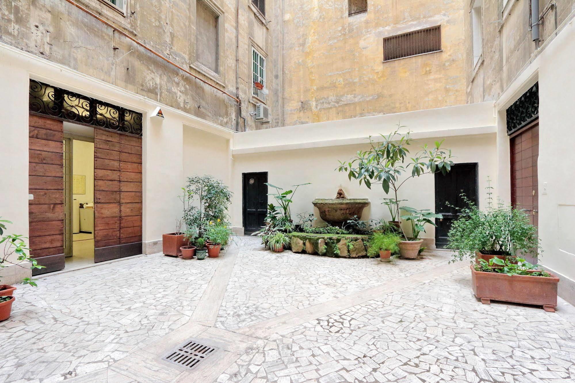 Lucky Domus Guest house Rome