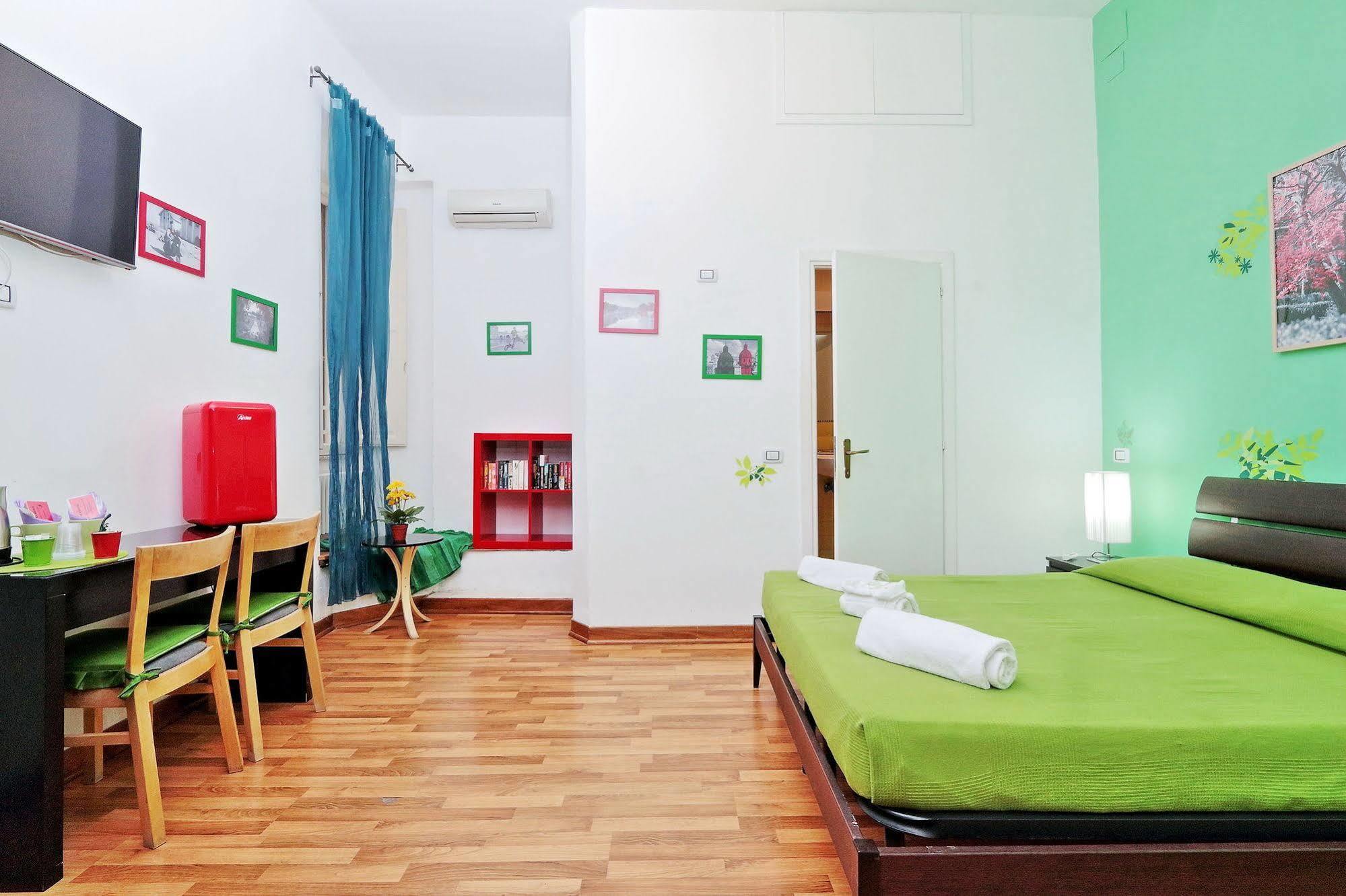 Lucky Domus Guest house 2*